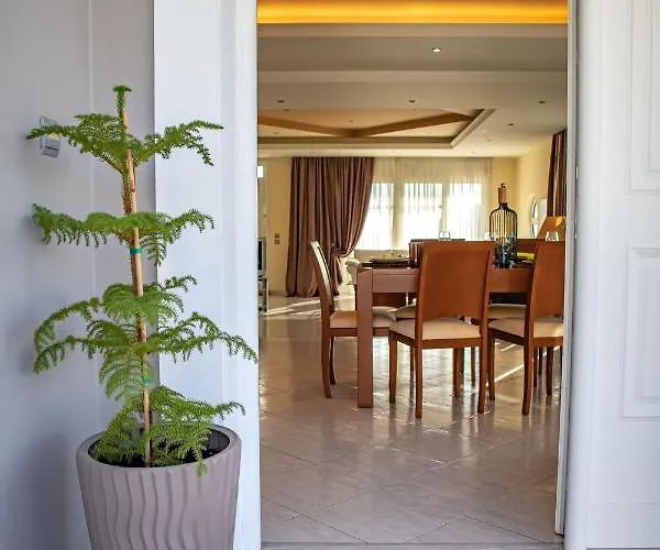 Mary's Luxury * Koskinou (Rhodes)